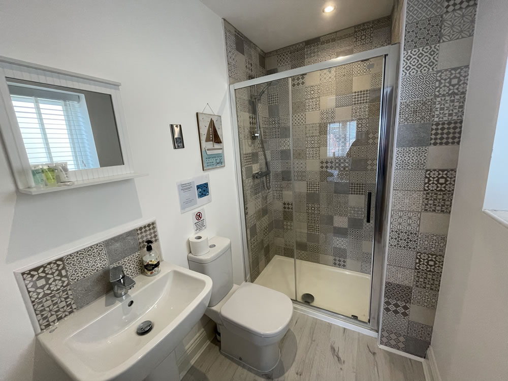 Ensuite to Master bed